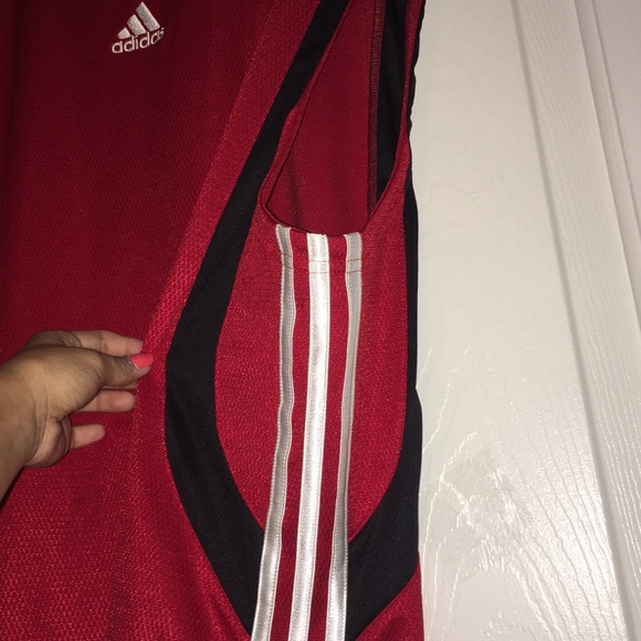 Adidas muscle tank - Picture 4 of 6